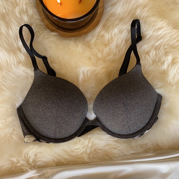 Victoria’s Secret Push Up Bra 34C, never worn - Picture 3 of 5